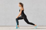 Walking lunges. (Image credits: Freepik)